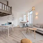 Spacious And Bright In The Center. *