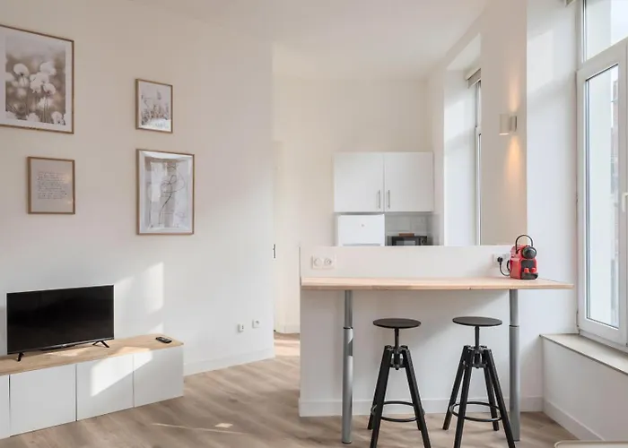 Spacious And Bright In The Center. * Lilla